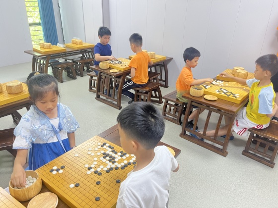 周日基礎(chǔ)班日常對弈，只聞落子聲_副本.jpg